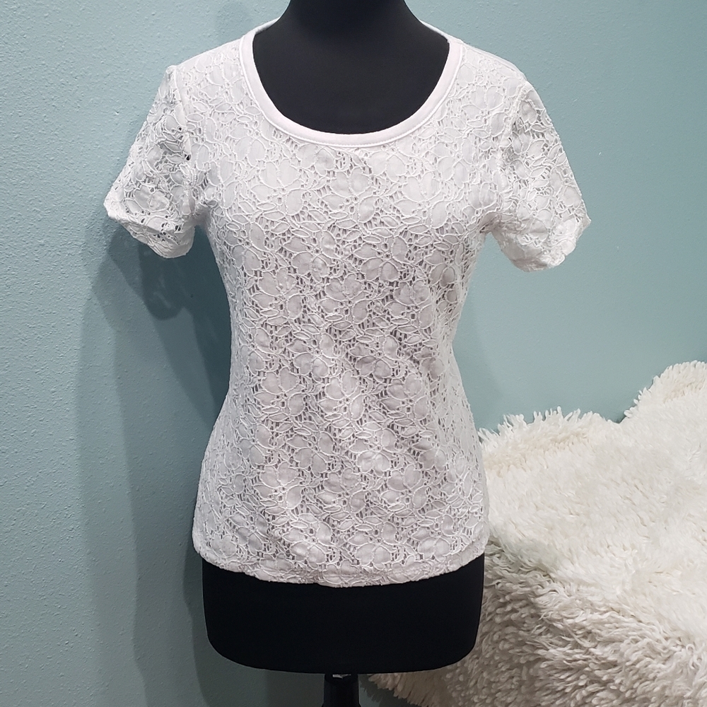Beautiful Classy Lace Tee, Size Medium